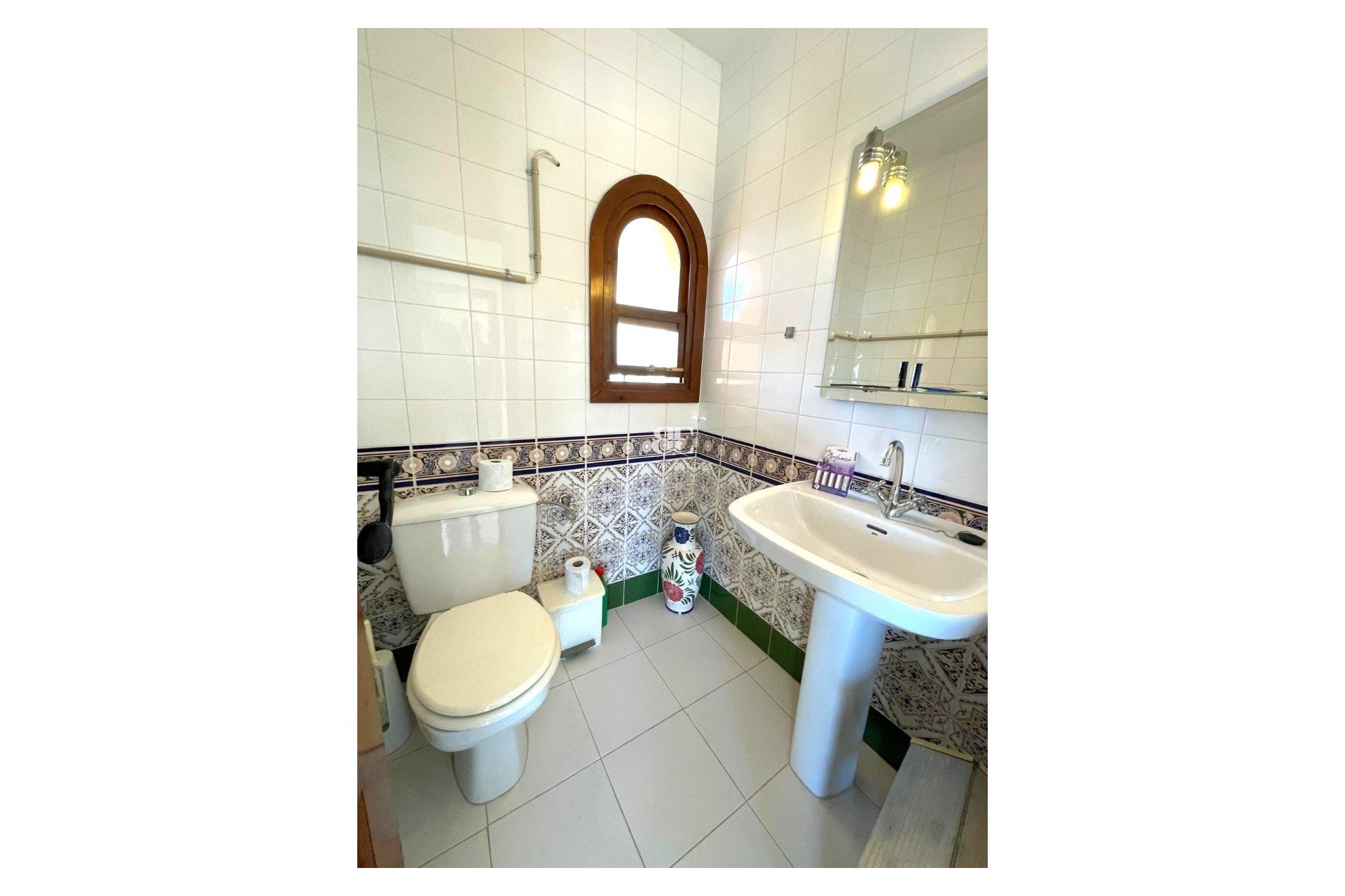 Resale - Villa -
Villamartín