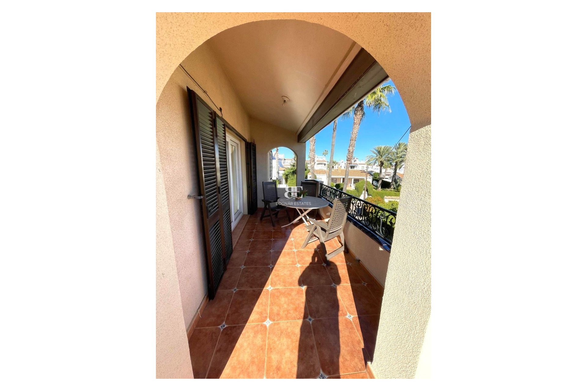 Resale - Villa -
Villamartín