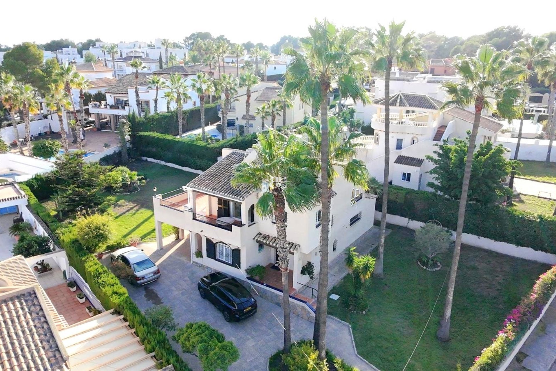 Resale - Villa -
Villamartín