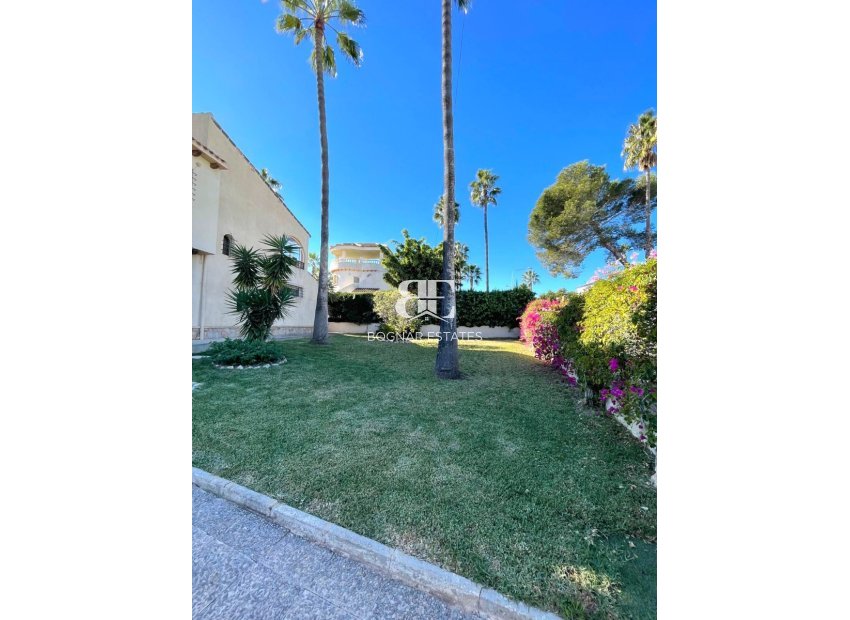 Resale - Villa -
Villamartín