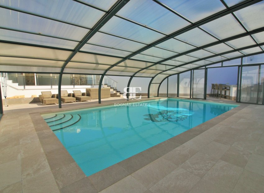 Resale - Villa -
Villamartín