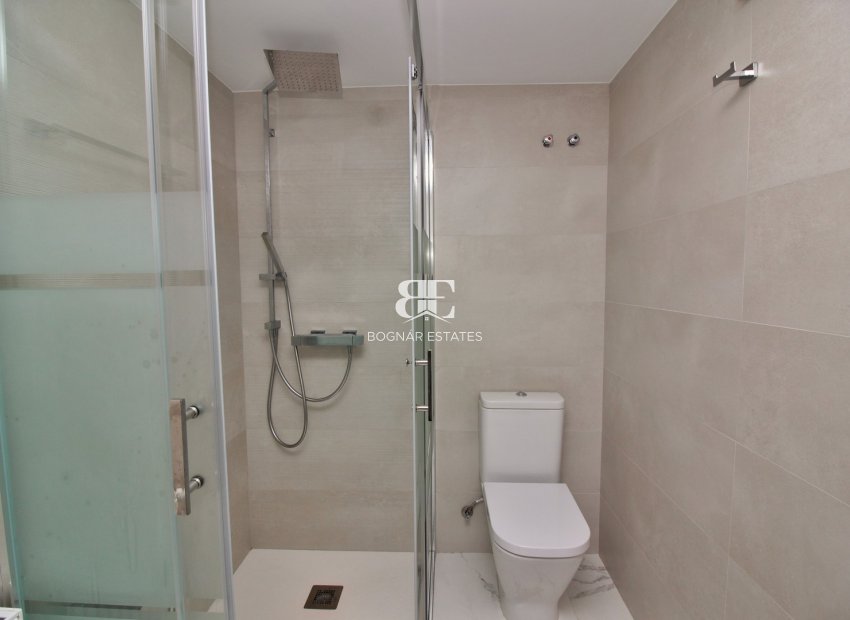 Resale - Villa -
Villamartín