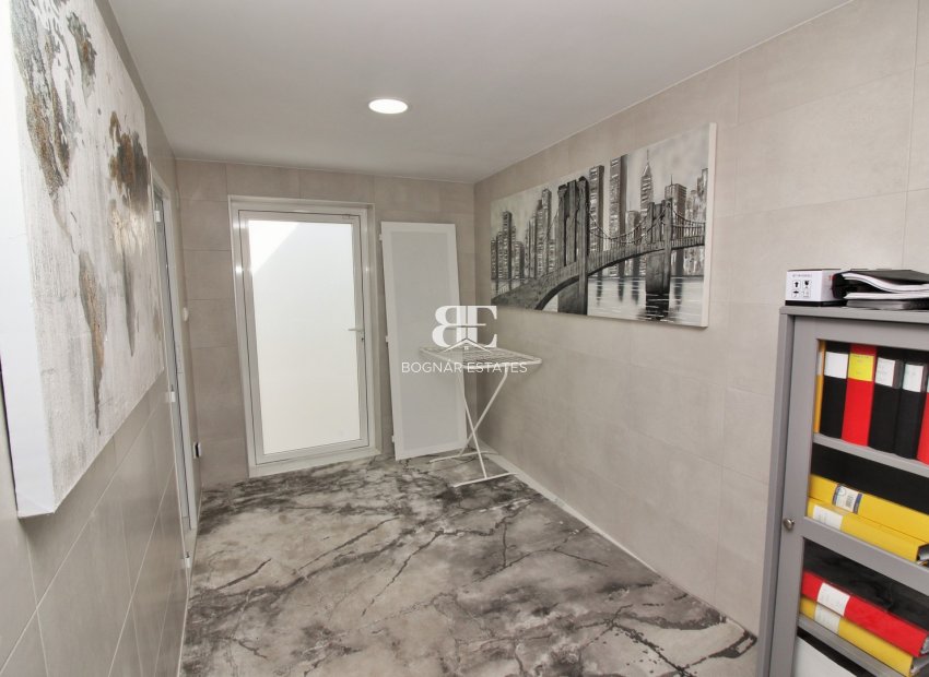 Resale - Villa -
Villamartín