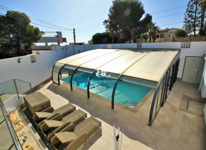 Resale - Villa -
Villamartín