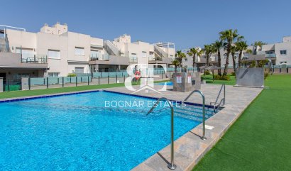 Stadthaus - Wiederverkauf - Torrevieja - Aguas Nuevas