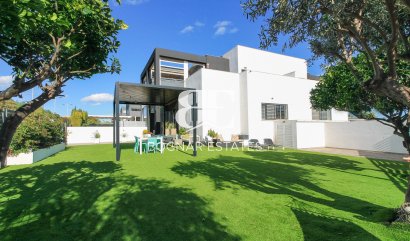 Townhouse - Resale - Torrevieja - Aguas Nuevas