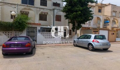 Townhouse - Resale - Torrevieja -
                Calas blanca