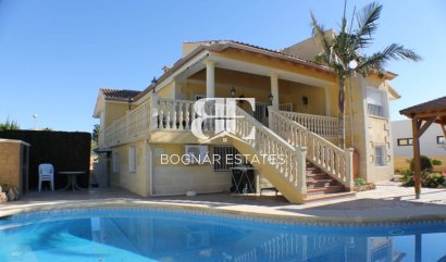 Villa - Herverkoop -
                Alfas del Pí - MM-86093