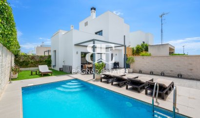 Villa - Herverkoop -
                Ciudad Quesada - MM-34306