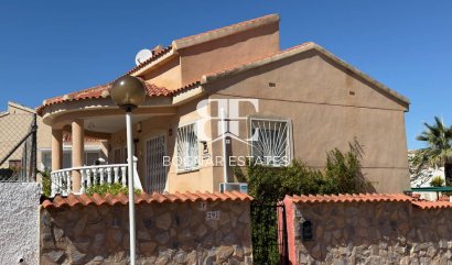 Villa - Herverkoop -
                Ciudad Quesada - MM-54399
