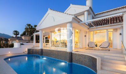 Villa - Herverkoop - Marbella - Nueva Andalucía
