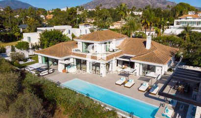 Villa - Herverkoop - Marbella - Nueva Andalucía