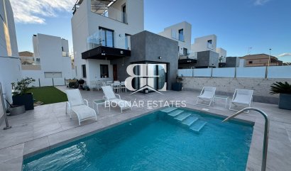 Villa - Herverkoop - Torrevieja - Los Balcones