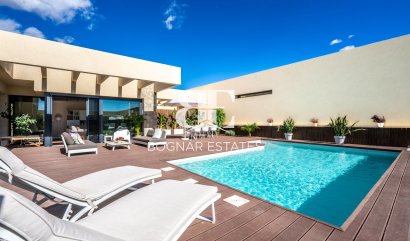 Villa - Resale - Altaona Golf and Country Village - Altaona Golf - Country Village