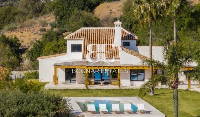 Villa - Resale - Estepona - Estepona