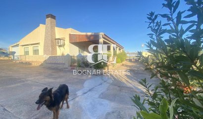 Villa - Resale - Gea Truyols -
                Gea y Trujols