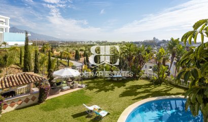 Villa - Wiederverkauf - Estepona - El Paraíso