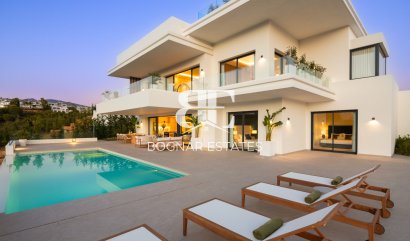 Villa - Wiederverkauf - Estepona - Selwo