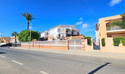 Villa - Wiederverkauf - Los Alcazares - Los Alcazares