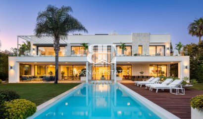Villa - Wiederverkauf - Marbella - East Marbella