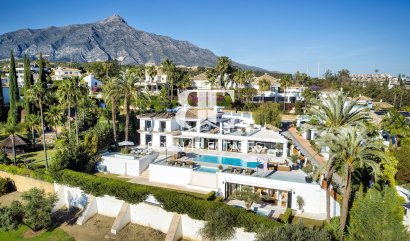 Villa - Wiederverkauf - Marbella - Los Naranjos de Marbella