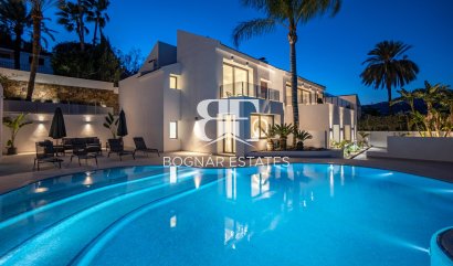 Villa - Wiederverkauf - Marbella - Nueva Andalucía