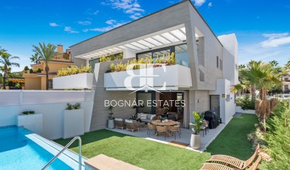 Villa - Wiederverkauf - Marbella - Puerto Banús