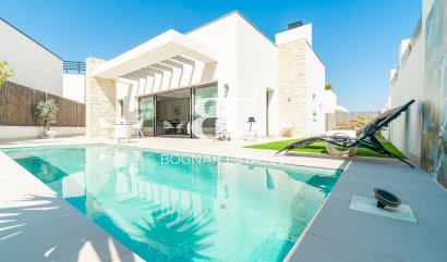 Villa - Wiederverkauf - Orihuela Costa - Villamartin Golf