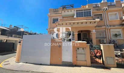 Villa - Wiederverkauf - Orihuela Costa - Villamartín