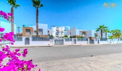 Villa - Wiederverkauf - Orihuela Costa - Villamartín
