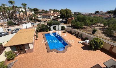 Villa - Wiederverkauf - Torrevieja - Costa Blanca