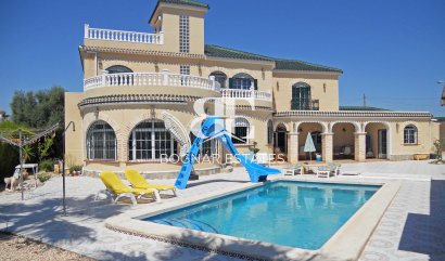 Villa - Wiederverkauf - Torrevieja - El Chaparral