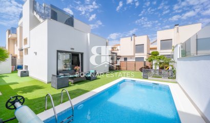 Villa - Wiederverkauf - Torrevieja - Torrevieja