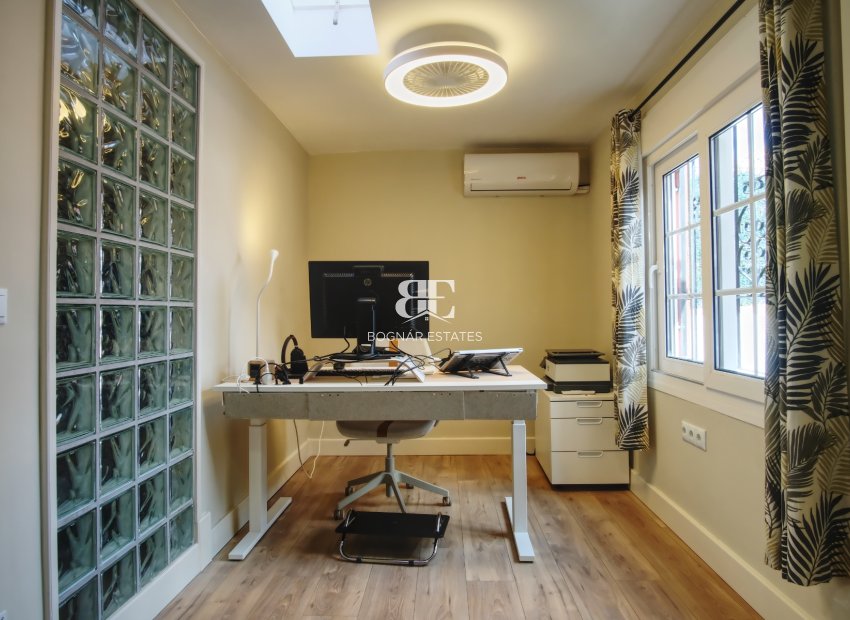 Wiederverkauf - 4. Semi-detached villa -
Orihuela Costa - Costa Blanca South