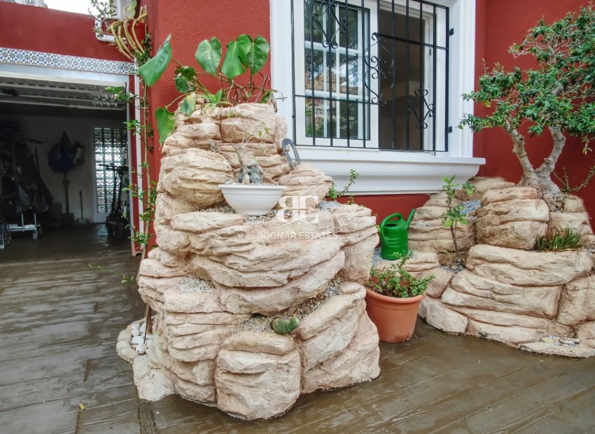 Wiederverkauf - 4. Semi-detached villa -
Orihuela Costa - Costa Blanca South