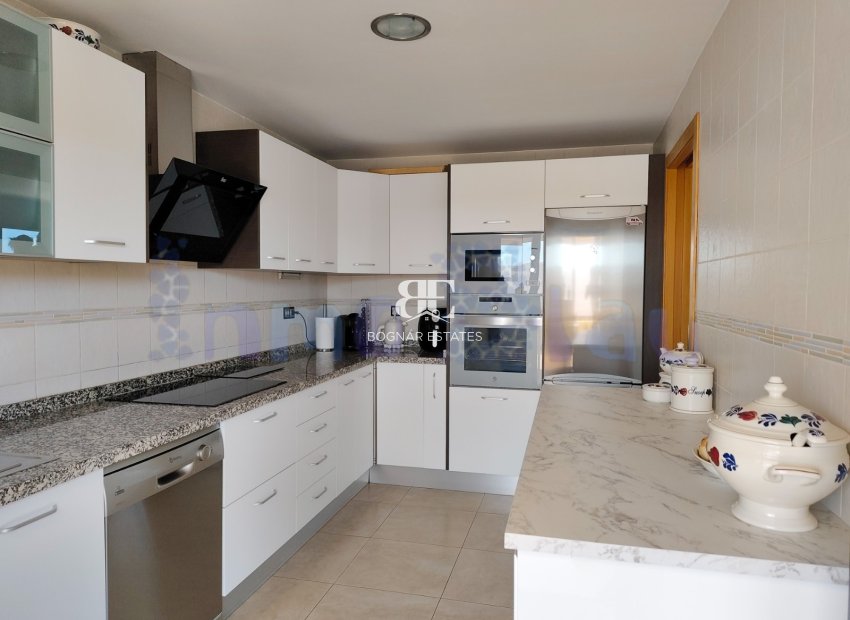 Wiederverkauf - apartment -
Albir