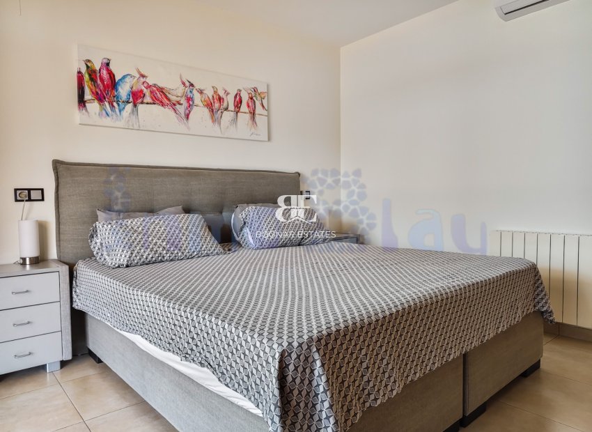 Wiederverkauf - apartment -
Albir