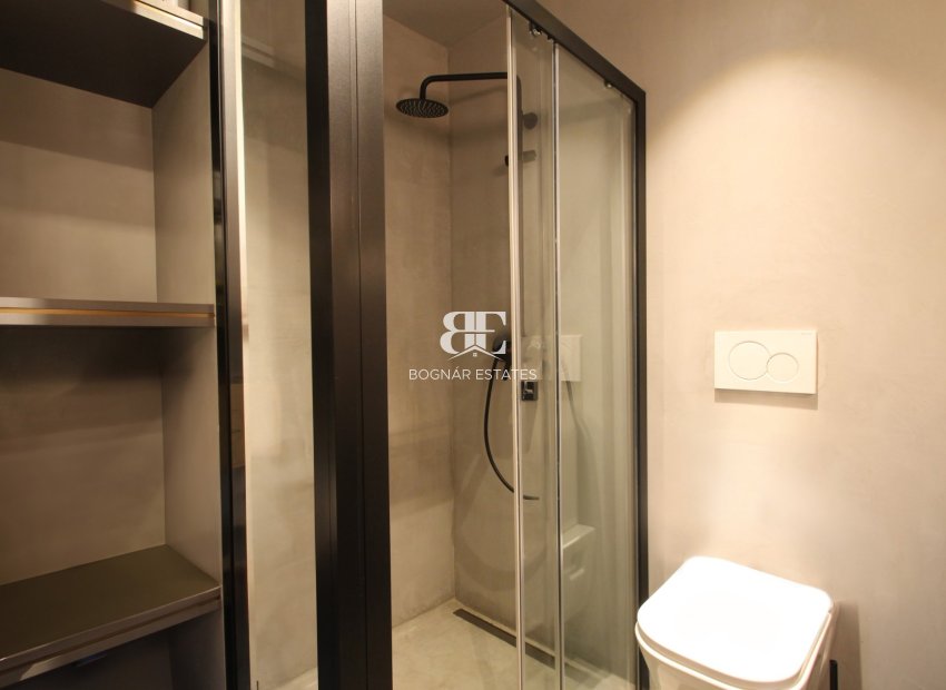 Wiederverkauf - apartment -
Alicante - Alicante centro