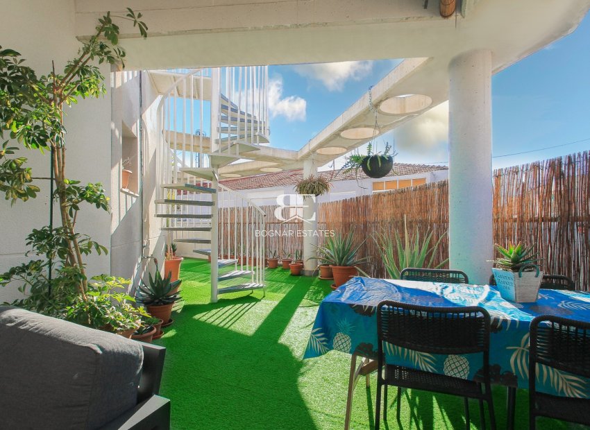 Wiederverkauf - apartment -
Alicante - Carolinas Altas