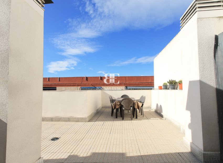 Wiederverkauf - apartment -
Alicante - Carolinas Altas