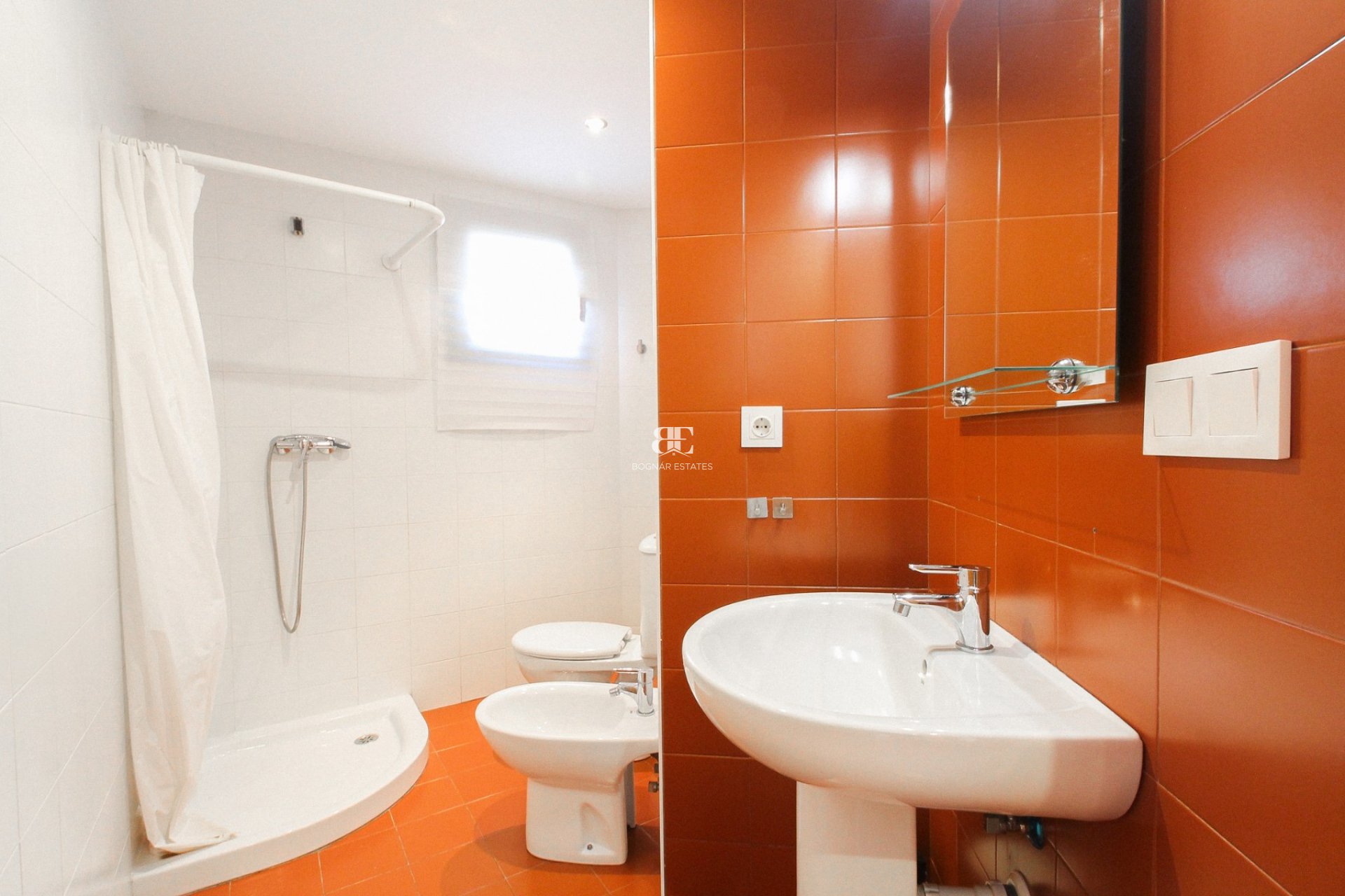 Wiederverkauf - apartment -
Alicante - Carolinas Altas