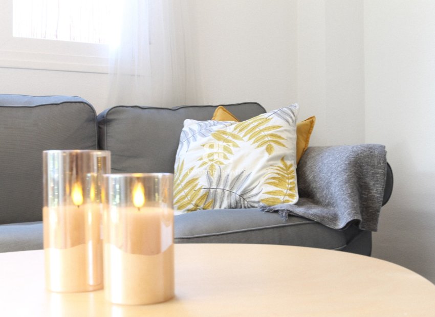 Wiederverkauf - apartment -
Alicante - Carolinas Altas