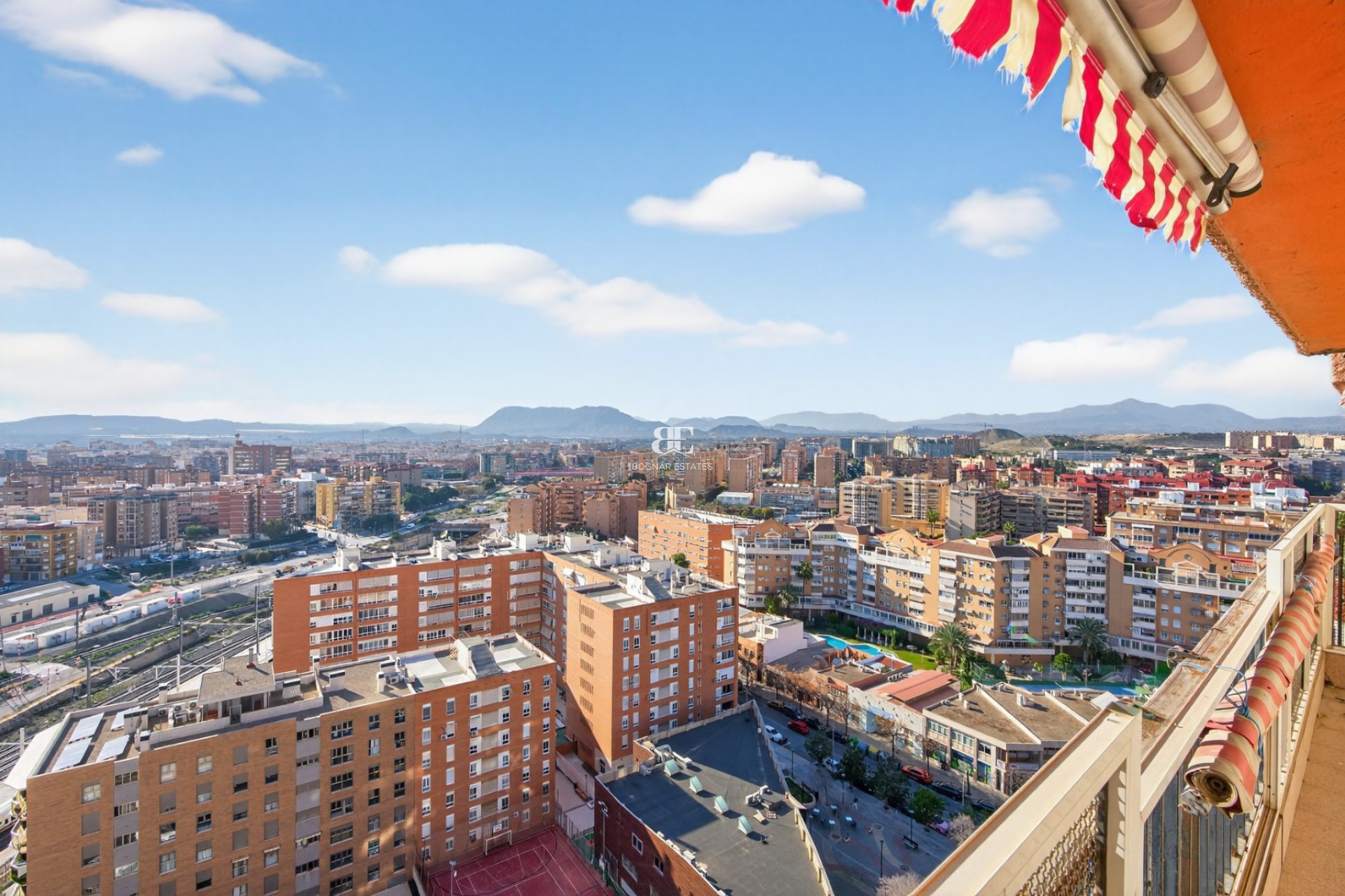 Wiederverkauf - apartment -
Alicante - Center