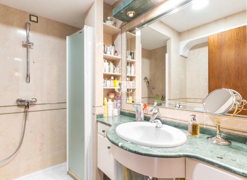 Wiederverkauf - apartment -
Alicante - Center