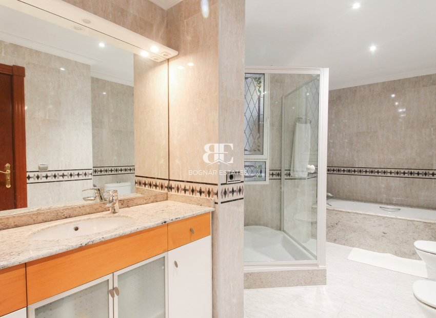 Wiederverkauf - apartment -
Alicante - Center