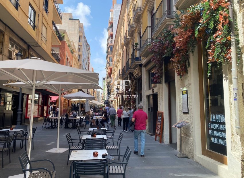 Wiederverkauf - apartment -
Alicante - Center