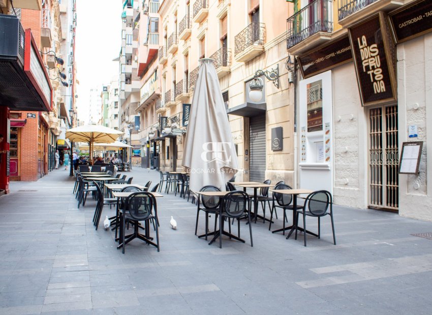 Wiederverkauf - apartment -
Alicante - Center