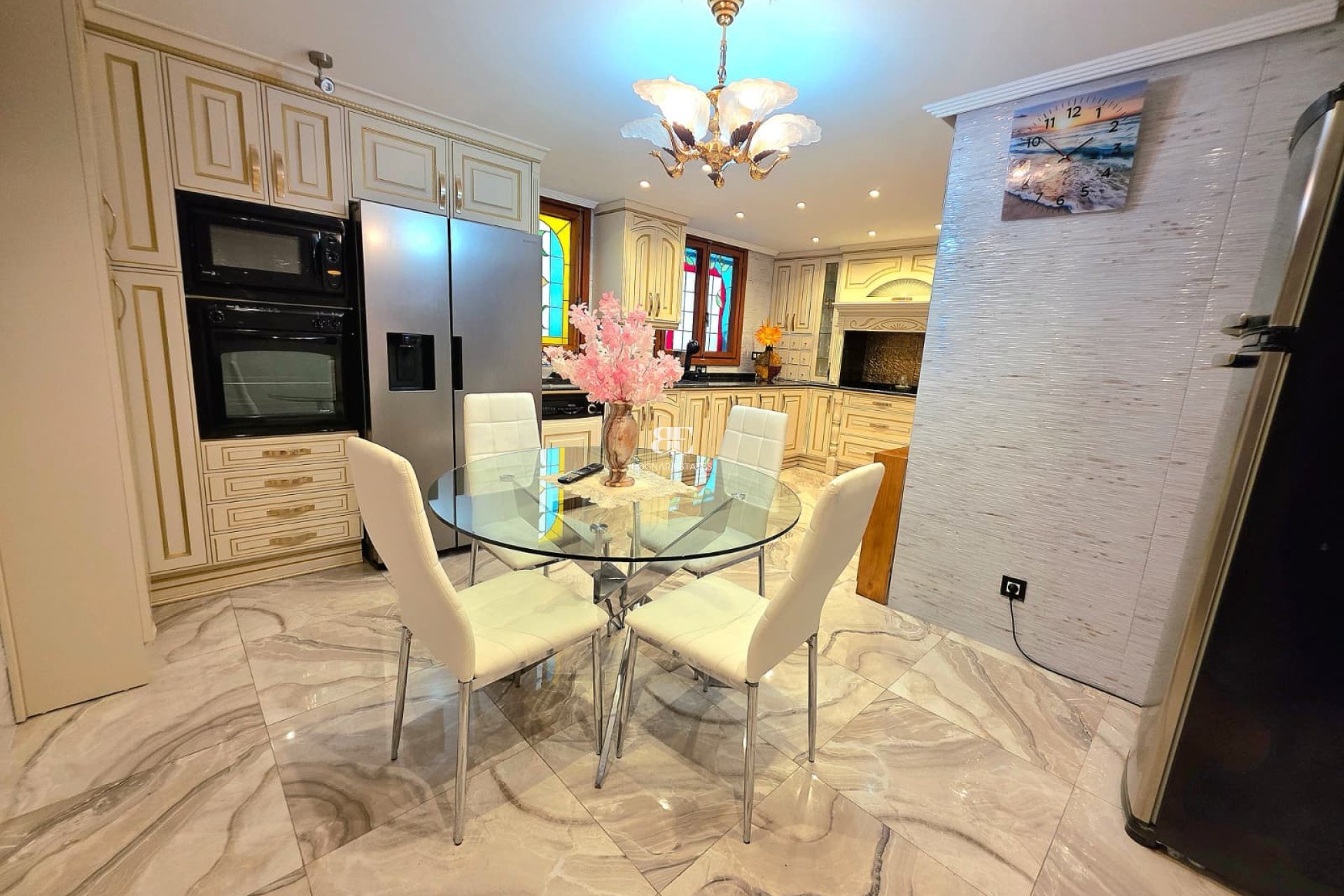 Wiederverkauf - apartment -
Alicante - Centro