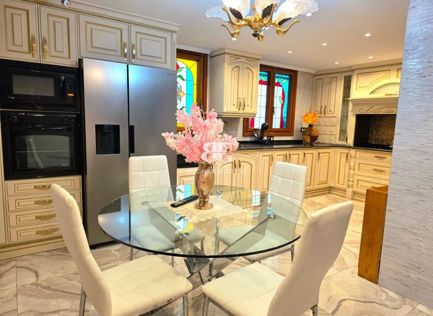 Wiederverkauf - apartment -
Alicante - Centro