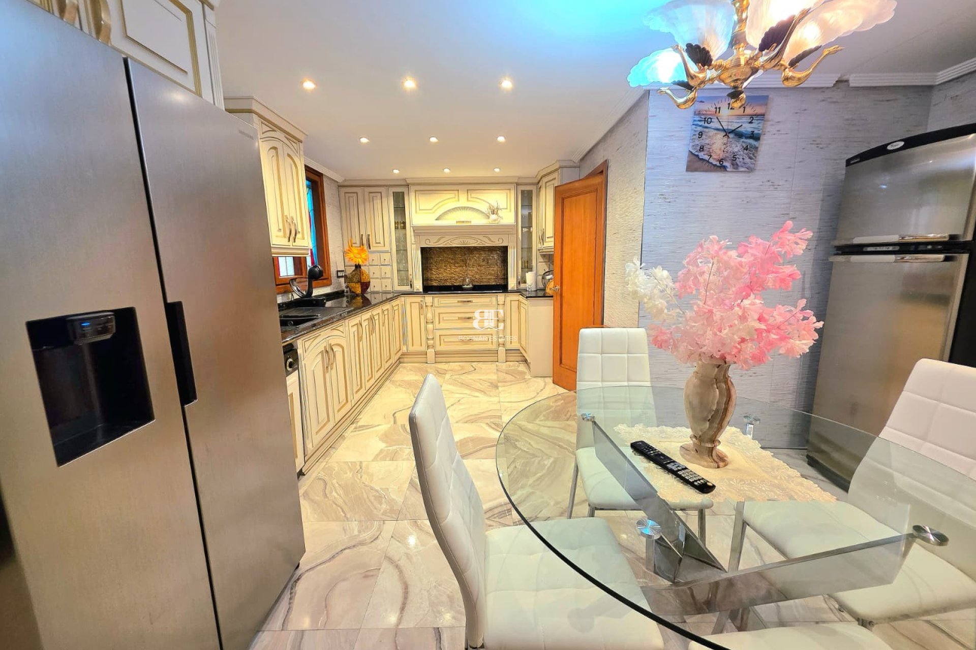 Wiederverkauf - apartment -
Alicante - Centro